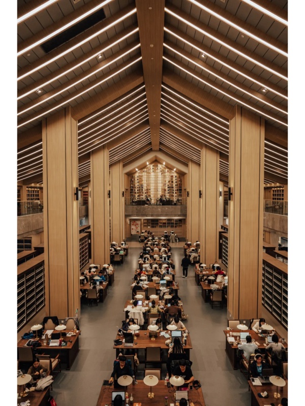 大學(xué)圖書(shū)館設(shè)計(jì)