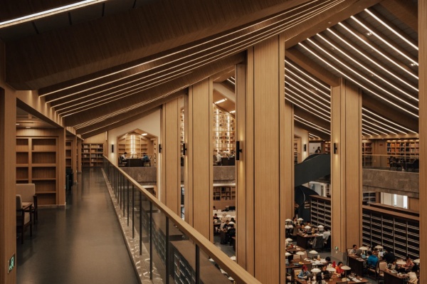 大學(xué)圖書(shū)館設(shè)計(jì)