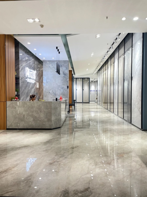 沉浸式逛展廳設(shè)計(jì)