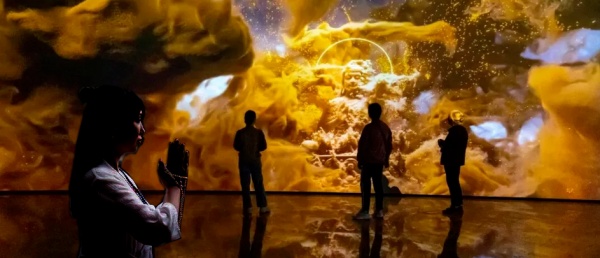 耗資9億的寧波彌勒數字博物館！年輕人在這里拜佛許愿?。。? />
</p>
<p>
	　　這一幕，正在寧波彌勒博物館頻頻上演。我們不禁要問：博物館，何時成了年輕人的新寺廟?
</p>
<p>
	　　耗資9億的寧波彌勒數字博物館!年輕人在這里拜佛許愿!!!
</p>
<p>
	　　從“參觀”到“許愿”：一場錯位的文化狂歡?
</p>
<p>
	　　表面上看，在博物館拜佛許愿，像是一場充滿錯位感的幽默行為藝術。但深究其里，這恰恰精準命中了當代年輕人的三個核心需求：
</p>
<p style=